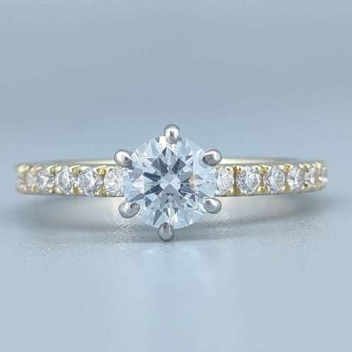 Engaement ring gold coast